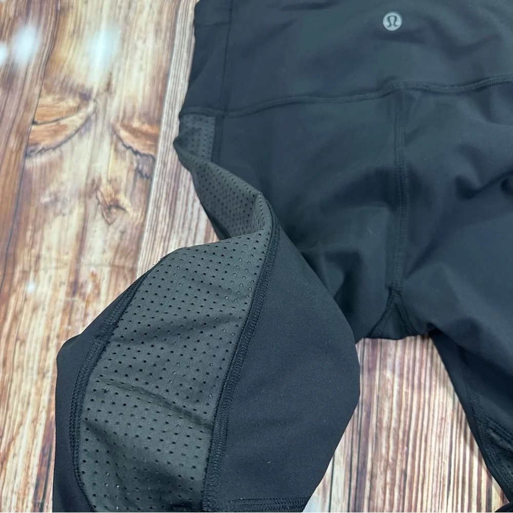 Lululemon Leggings Womens  Cropped Mesh Panel Run Yoga Gym Workout Athletic Sz 4